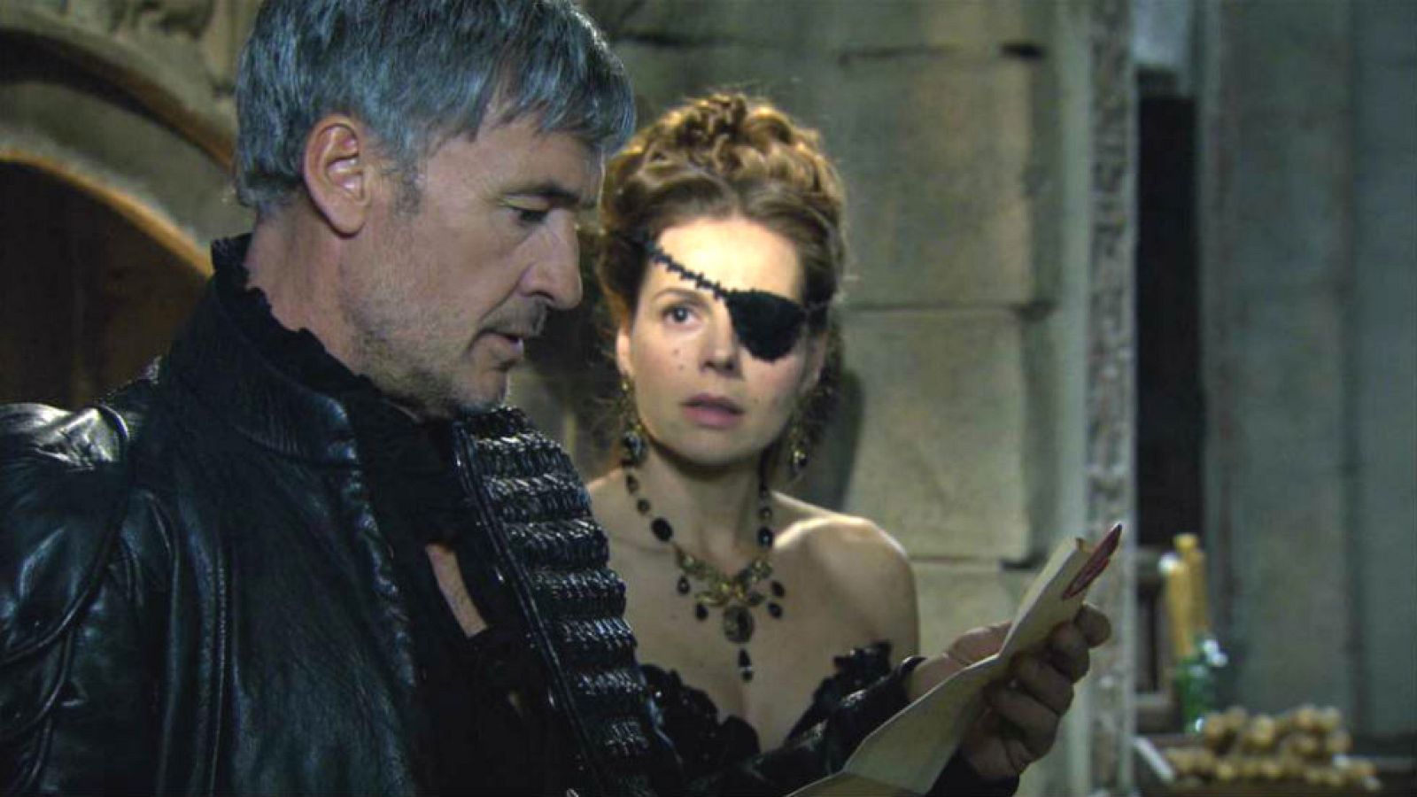 Águila Roja - El Comisario es relegado de su cargo