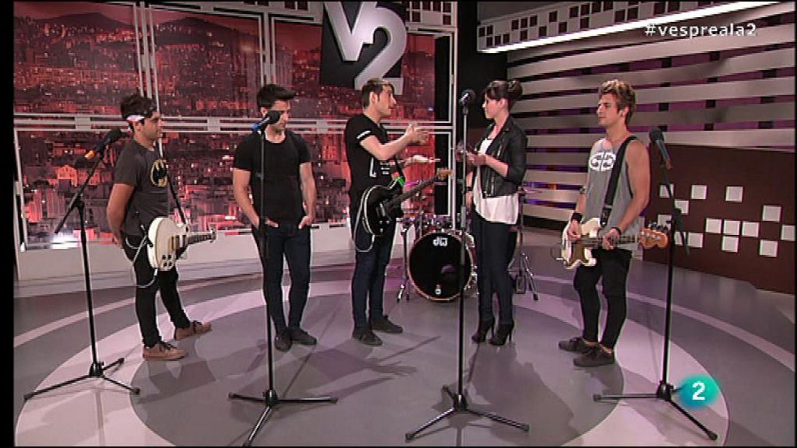 Vespre a La 2 - Entrevista i actuació del grup Amelie