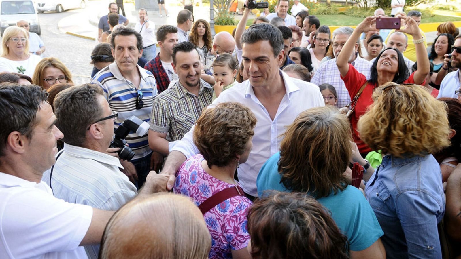 Los líderes políticos siguen sumando kilómetros para apoyar a sus candidatos regionales