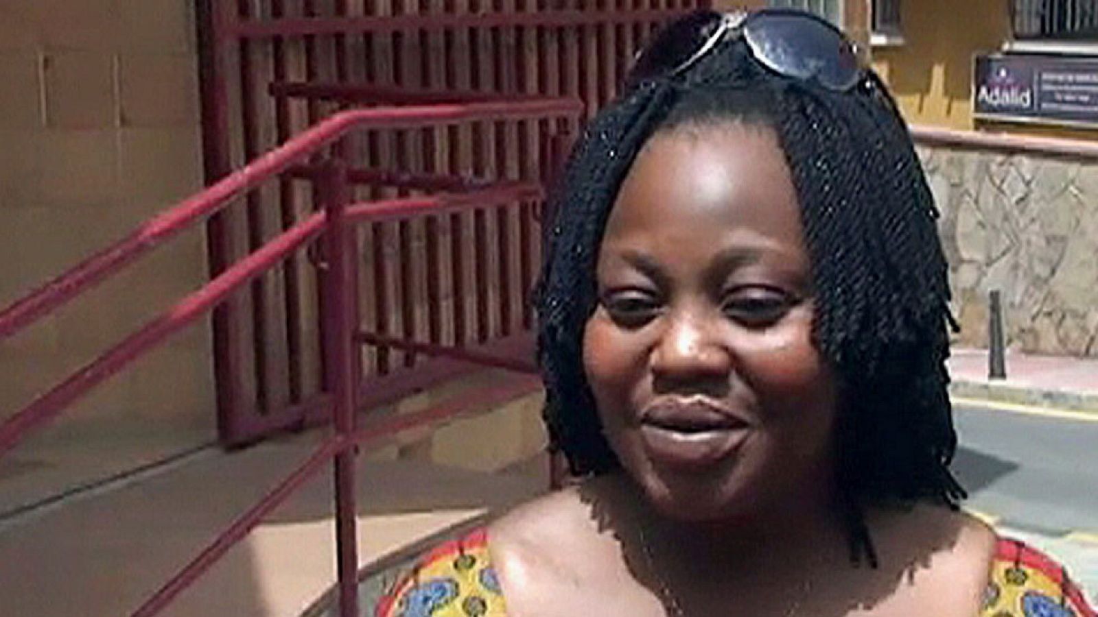 Adou, el niño marroquí que viajó en una maleta, se queda en España