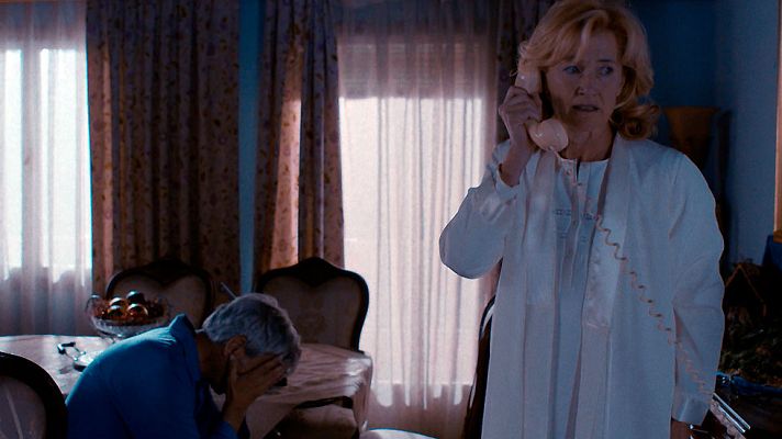 Cuéntame cómo pasó - Mercedes se entera del incendio de Alcalá 20