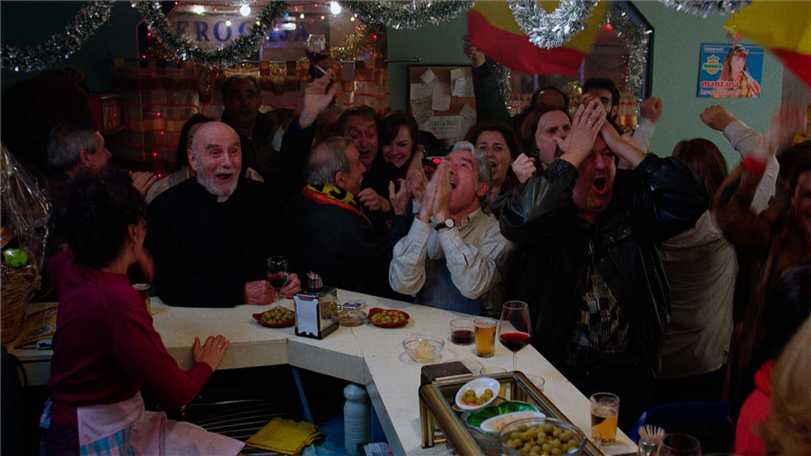 Cuéntame cómo pasó - San Genaro celebra el España - Malta