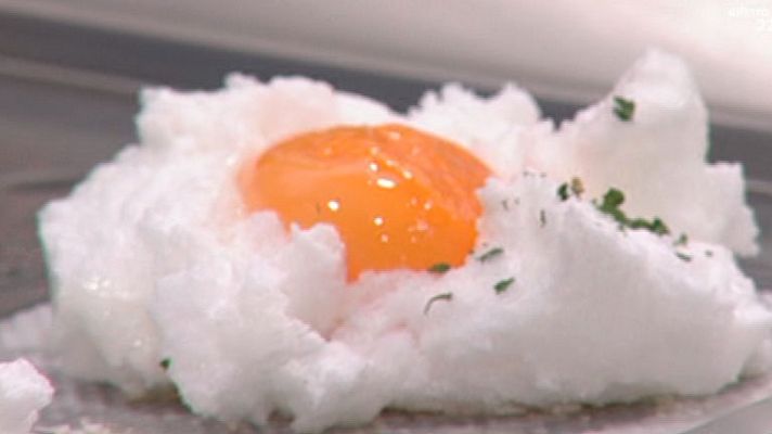 RTVE Cocina - Huevos fritos esponjosos con chorizo