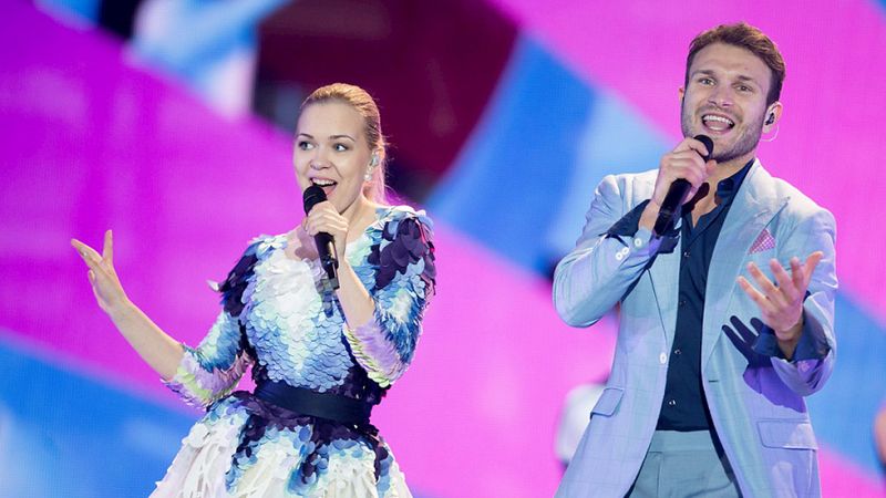 Eurovisión 2015 - Semifinal 2- Lituania Monika Linkyté y Vaidas Baumila cantan 'This Time'