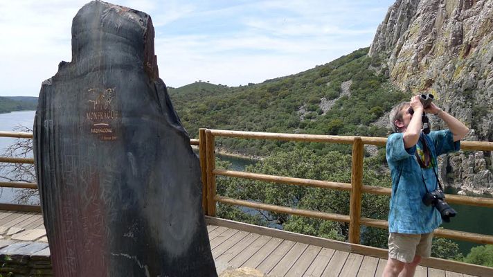 Aquí la Tierra - Excursión a Monfragüe con cigüeña negra incluída