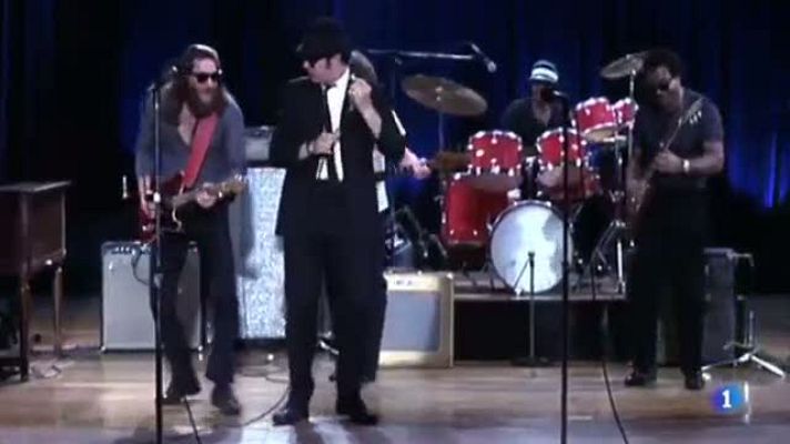 L'Informatiu - Els "Blue Brothers" a Barcelona per tancar el cicle "Round about midnight"