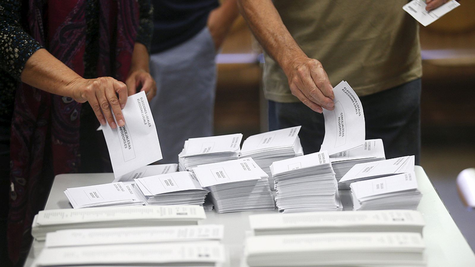 La participación hasta las 14.00, un punto por debajo de 2011