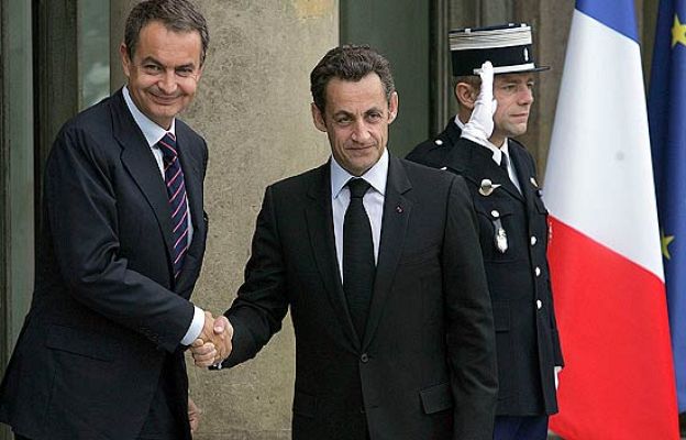  - El Eurogrupo promete dinero