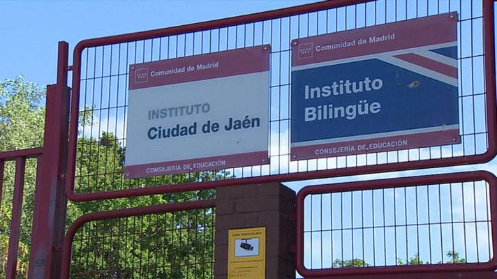 Telediario 1 - Los colegios no tienen protocolos contra el acoso escolar
