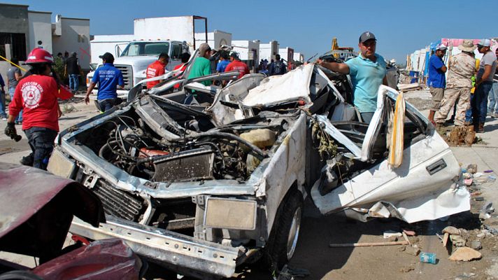 Telediario 1 - Al menos 13 muertos en el norte de México tras el paso de un tornado