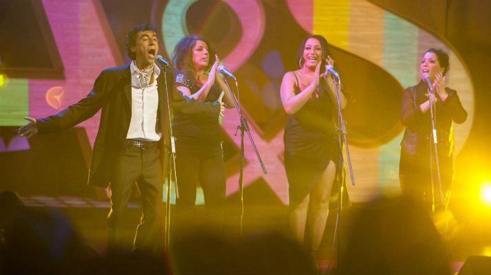 Alaska y Segura - Joe Crepúsculo, Tomasito y Las Negris  - 'A fuego'