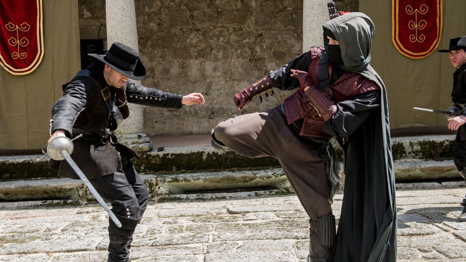 Águila Roja - Nuestro héroe entra en acción