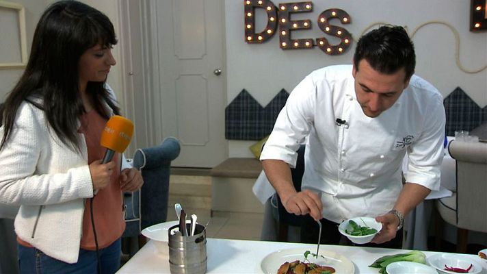 Al punto - Receta de alitas, salsa de cangrejo y pak choi