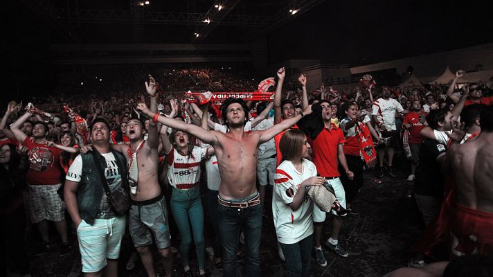 Telediario 1 - La afición sevillista espera la Copa