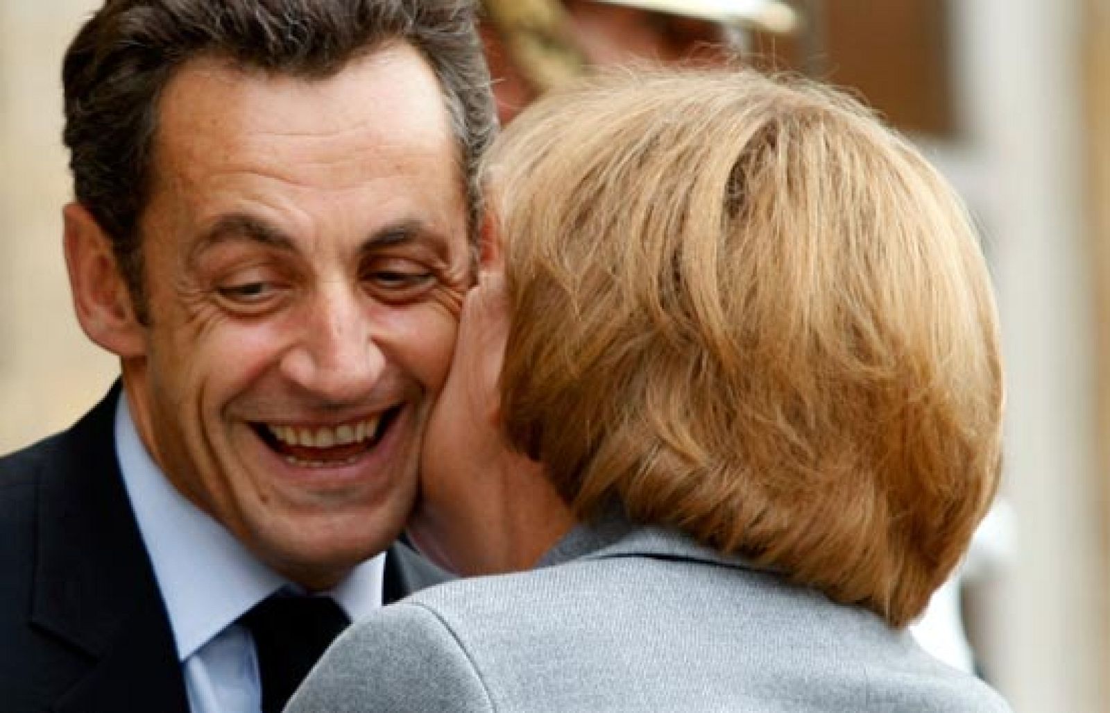 La tira de Nacho, el espacio de humor de 'Los Desayunos' de TVE está dedicada a las turbulencias económicas bajo el título "Buscándole el punto 'G' a la crisis".