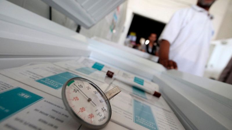 Médicos y padres acogen con satisfacción que la vacuna contra la meningitis B se venda en farmacias