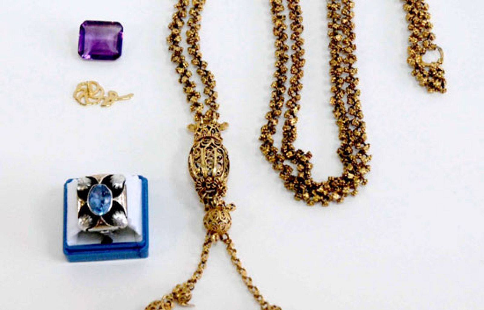 La policía recupera cientos de obras de arte robadas | Ver