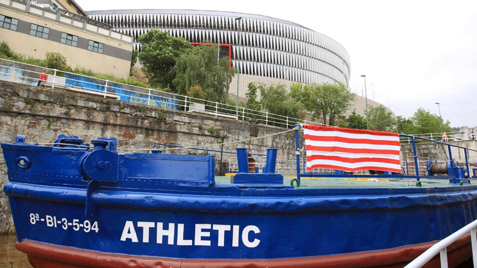 Después de 31 años, Bilbao suspira por volver a levantar un título y celebrarlo a lo grande con la gabarra por el Nervión.