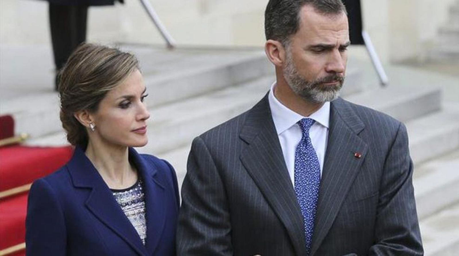 Los reyes retoman el viaje a Francia que suspendieron por la tragedia aérea de los Alpes | Ver