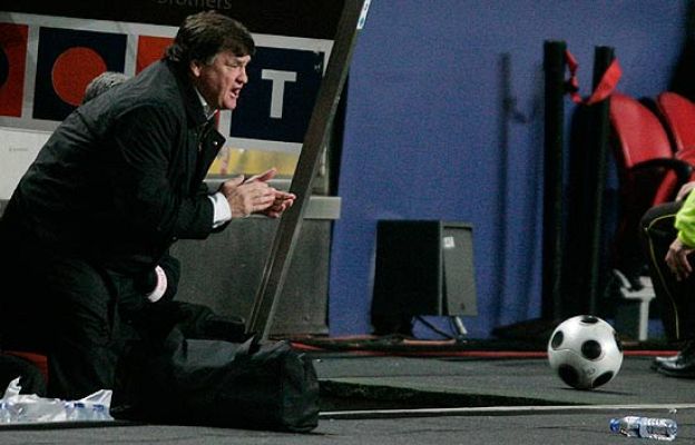  - Camacho firma con Osasuna