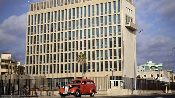 Telediario 1 - Los cubanos esperan la apertura de embajadas en La Habana y Washington