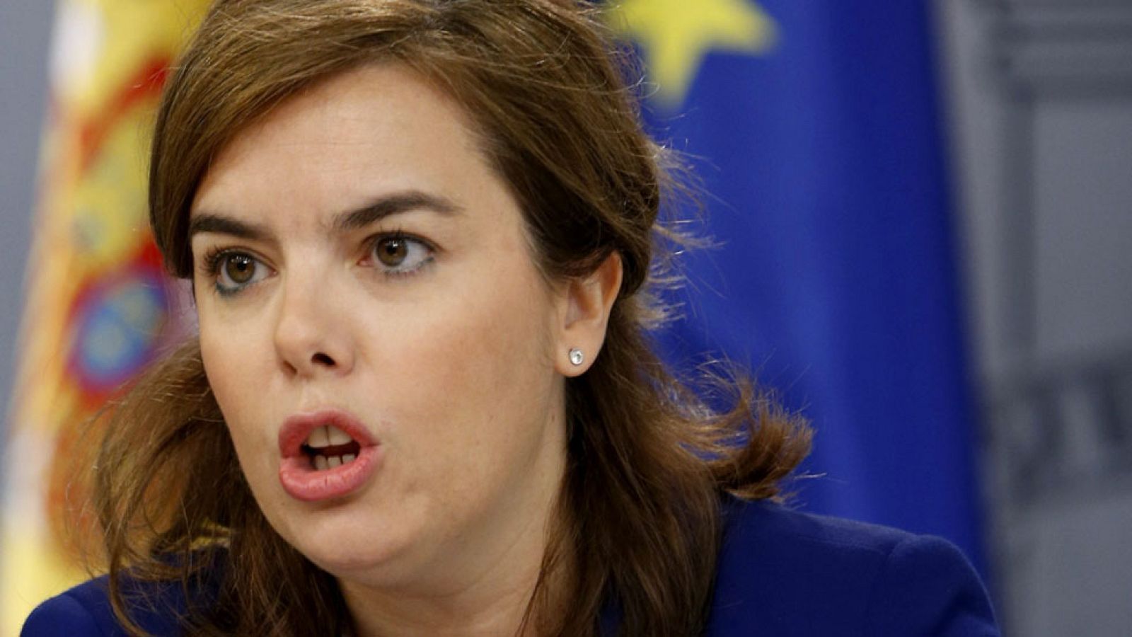 El Gobierno afirma estar "muy preocupado" con la "deriva radical" del PSOE