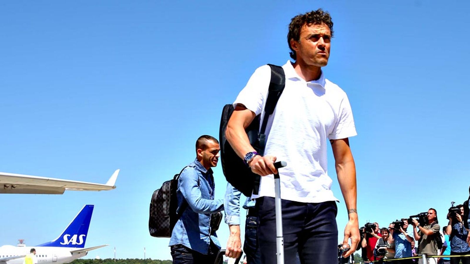 Luis Enrique está a un paso de conseguir el triplete y hace historia en el Barça en su primer año como entrenador. A sus hombres les exige esfuerzo, compromiso, constancia... los valores que le definieron como jugador.