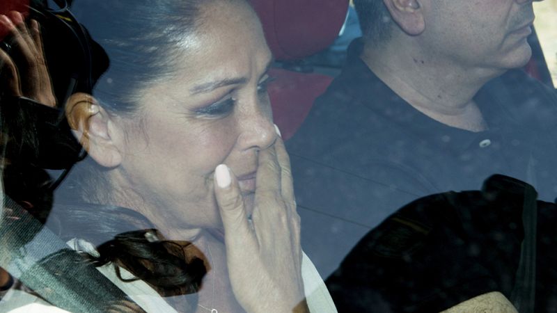 Pantoja vuelve a la cárcel emocionada  