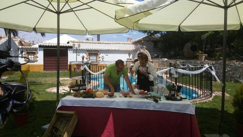 Aquí la Tierra-Al rico gazpacho de fresas