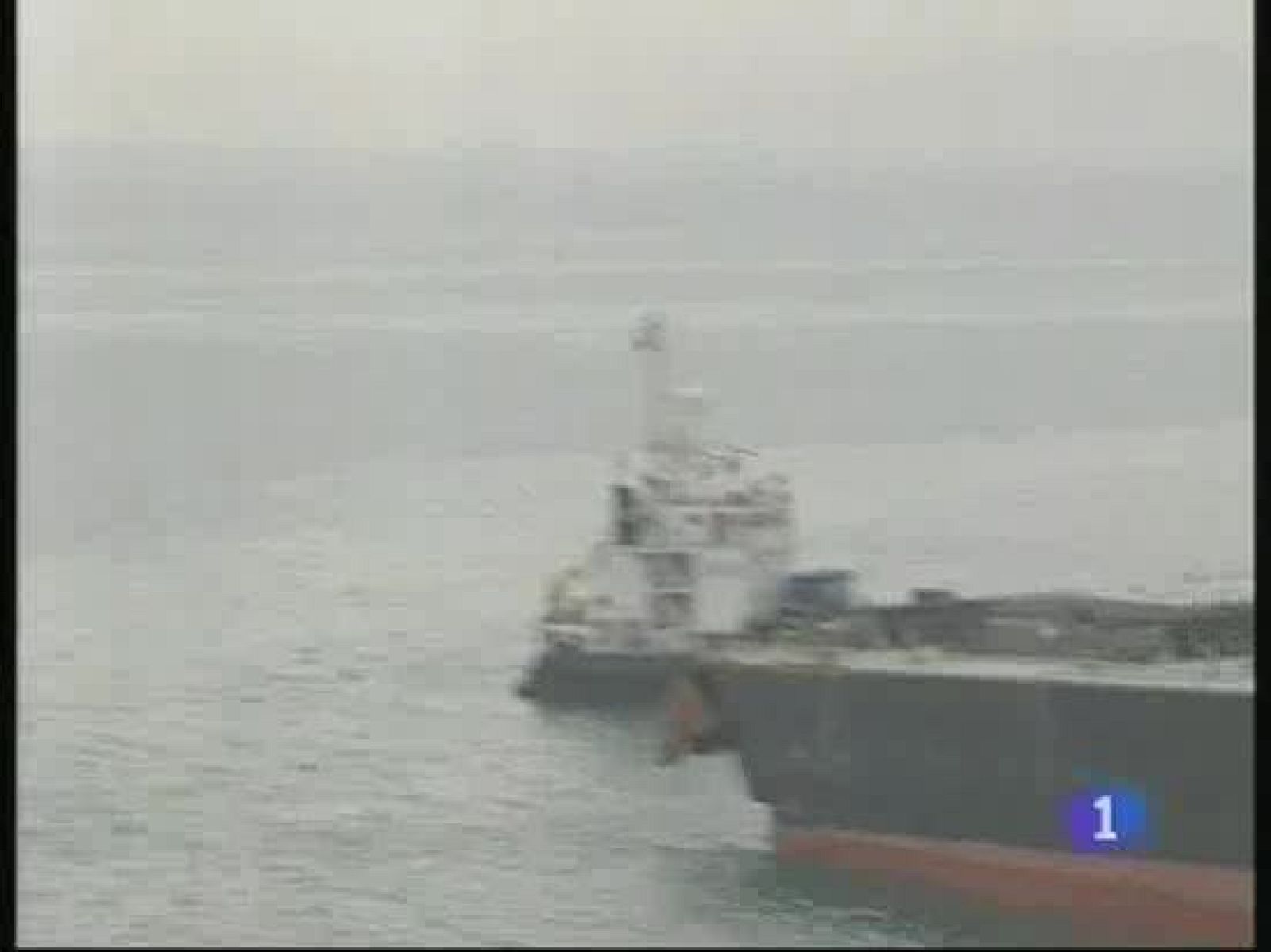 En Gibraltar han detenido al capitán y a otros 2 miembros de la tripulación del "Fedra" | Ver