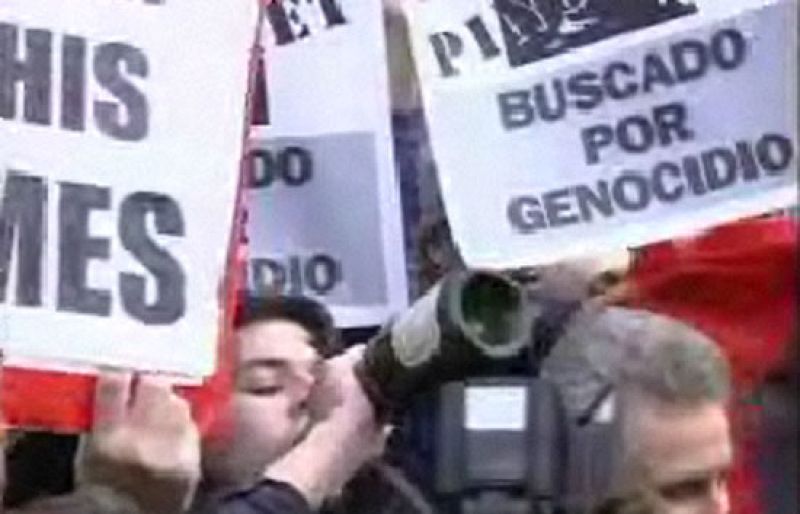 Informe semanal - Los Lores terminan con la inmunidad de Pinochet | Ver