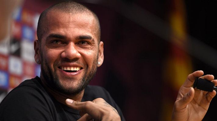 Telediario 1 - Alves siguió a "su corazón" para renovar con el Barça