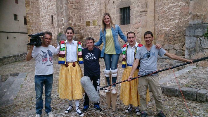 Aquí la Tierra - Increíbles zancos de los danzadores de Anguiano