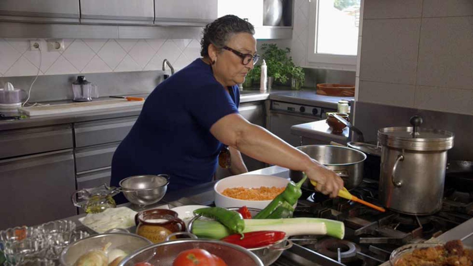 La diseñadora Elena Benarroch, entre fogones