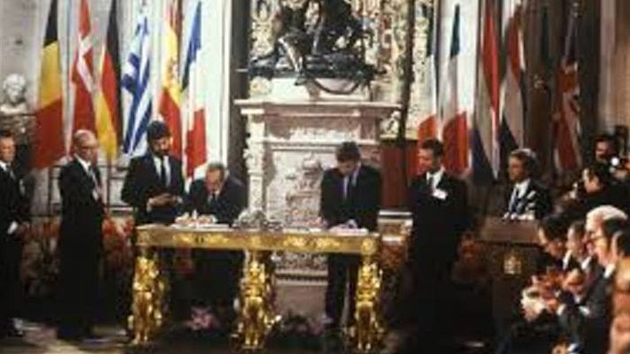 Telediario 1 - 30 años de España en Europa