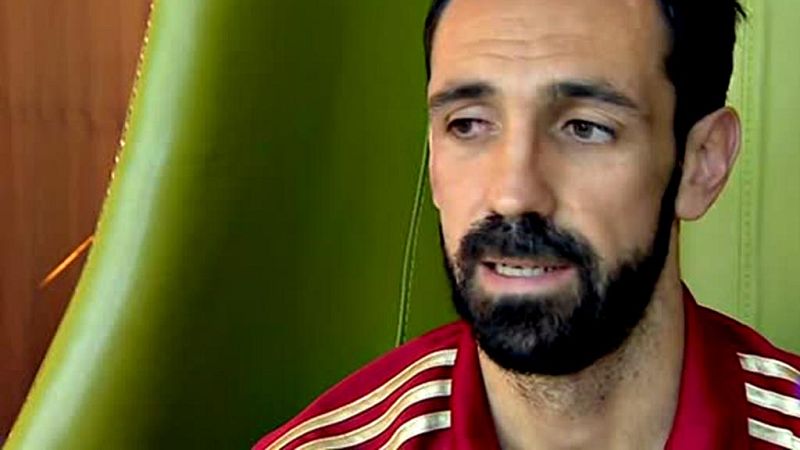 El lateral del Atlético de Madrid ha analizado los últimos acontecimientos que han rodeado a la Roja. "Forma parte del fútbol el aplaudir y el silbar. Gerard (Piqué) lo está llevando bien", ha confesado.