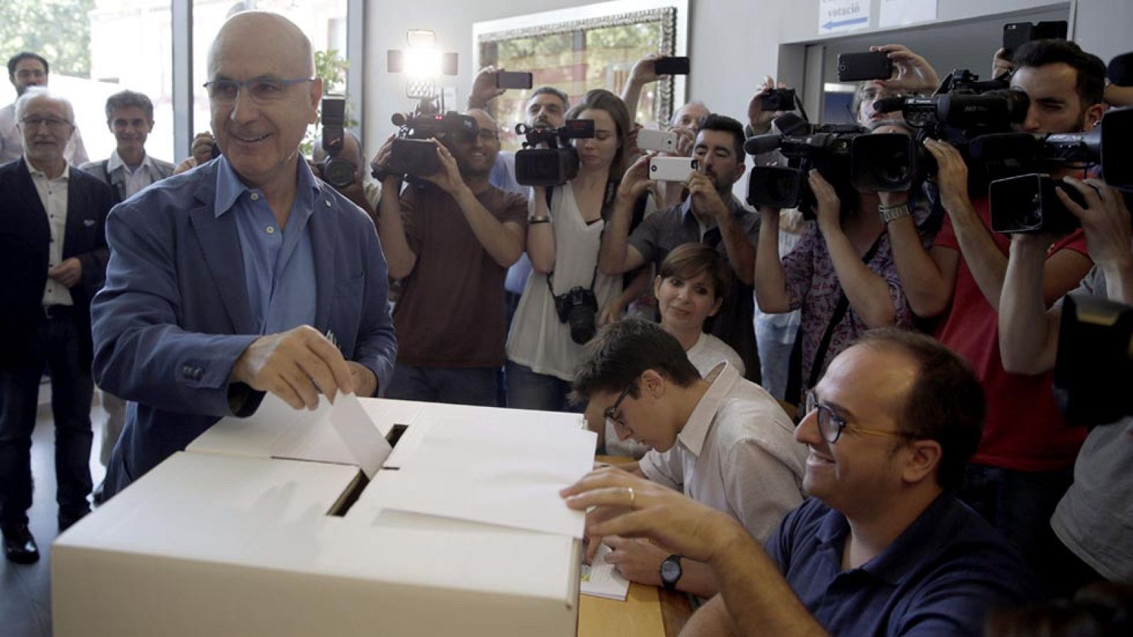 La dirección de UDC gana la consulta sobre la hoja de ruta soberanista con escaso margen