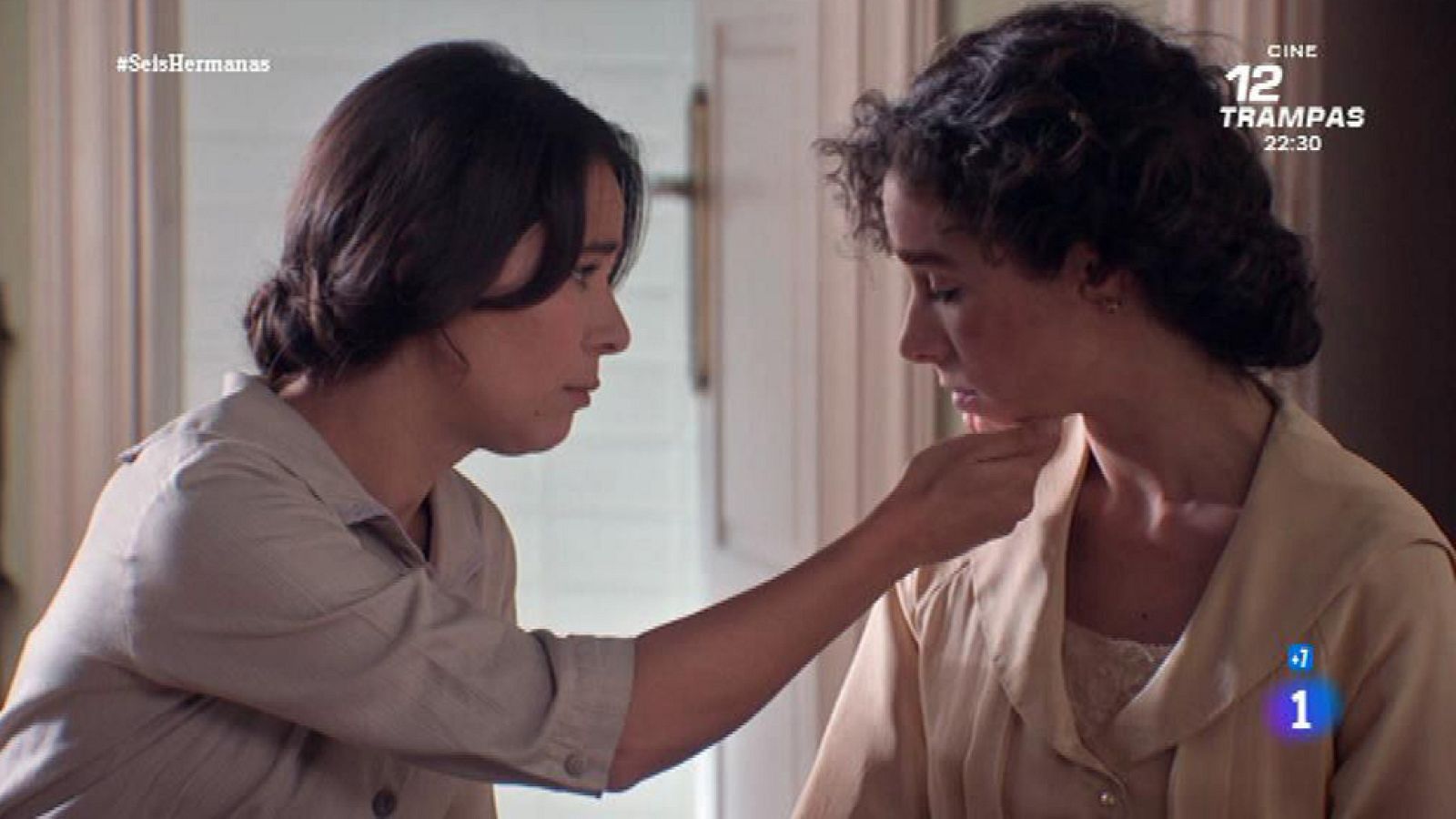 'Seis Hermanas' - Celia le cuenta a Petra que Joaquín le ha pegado