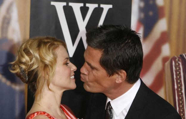  - Polémico estreno de "W."