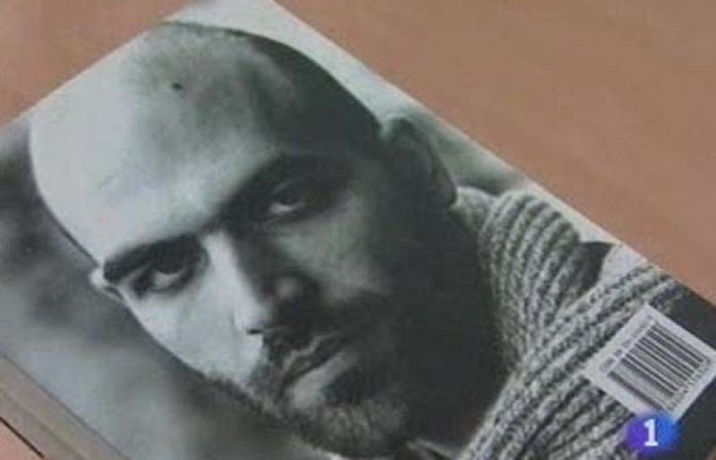 El escritor Roberto Saviano dejará italia por temor a que le maten