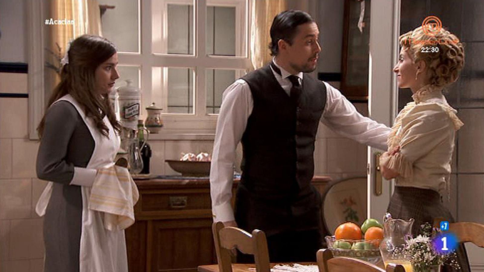 'Acacias 38' - Germán y Manuela disimulan delante de Cayetana