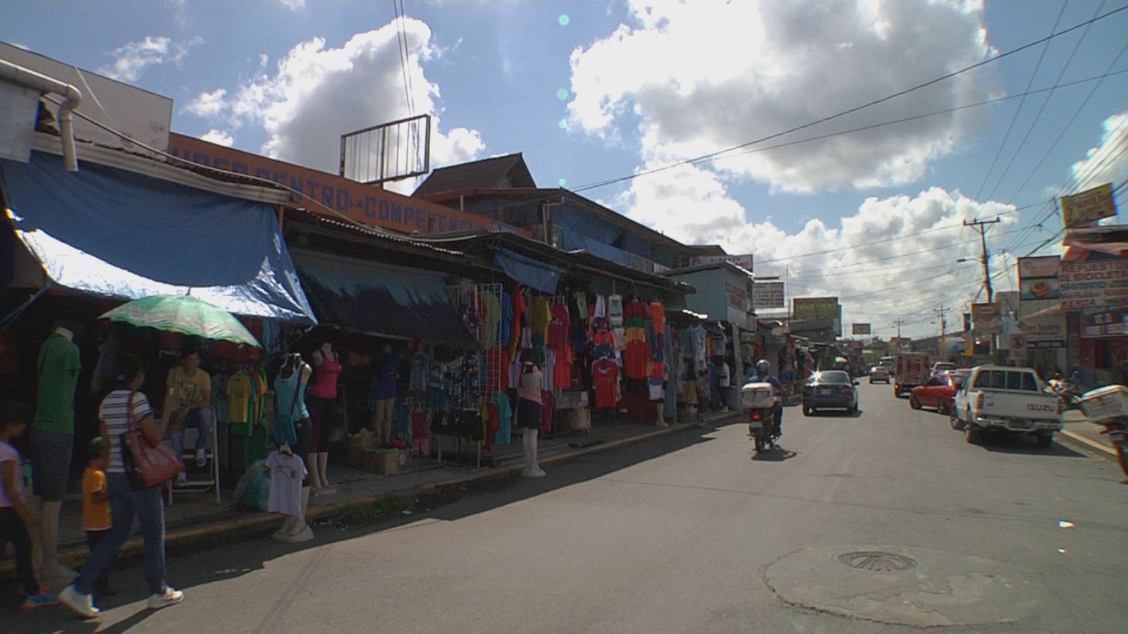 'La frontera marítima': Separados por una calle