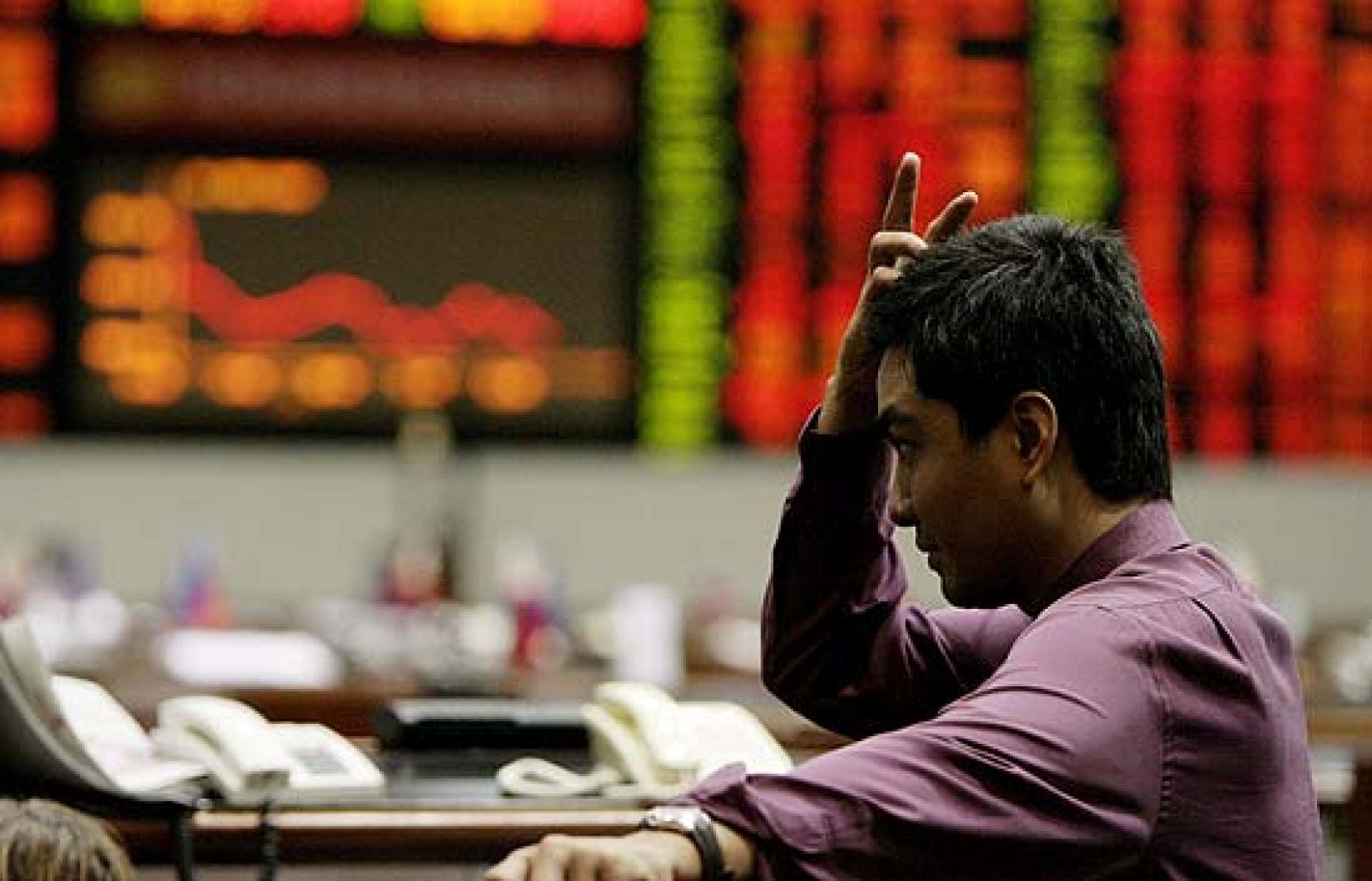 Los Gobiernos mundiales han reaccionado con planes de rescate a la crisis financiera y las jornadas históricas de caídas en las Bolsas.