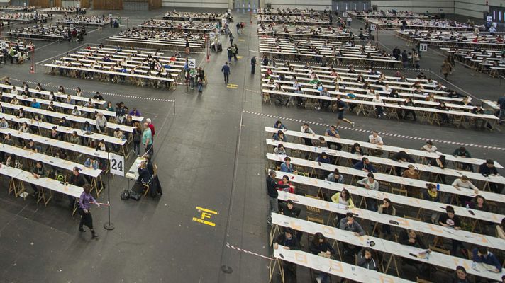 Telediario 1 - Empiezan las oposiciones para profesor en las CCAA