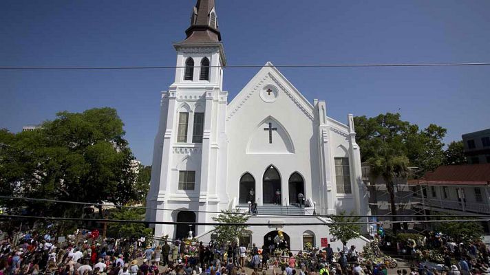 Telediario 1 - Los actos en memoria de víctimas de Charleston se suceden