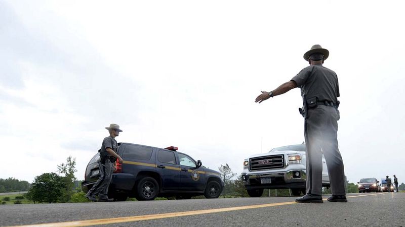 Se intensifica la búsqueda de dos reos fugados de cárcel de EE.UU.