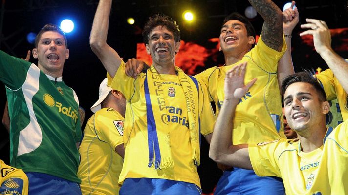 Telediario 1 - Más de cien mil personas celebran el ascenso de Las Palmas