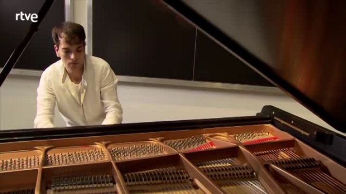 Atención obras - El pianista Félix Ardanaz