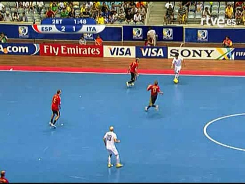 España vence con un gol sobre la bocina
