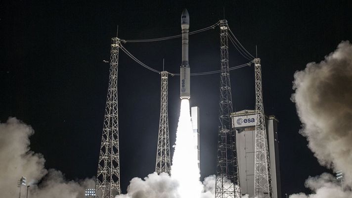 Telediario 1 - La Agencia Espacial Europea pone en órbita el segundo satélite del programa Copérnico para la observación de la Tierra